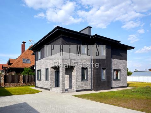 будинок за адресою Набережна вул.