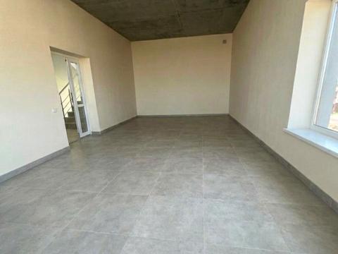 комерційна за адресою Дмитра Яворницького вул., 100