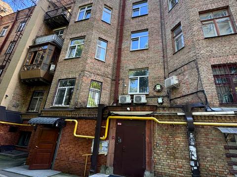 комерційна за адресою Софіївська вул., 16/16