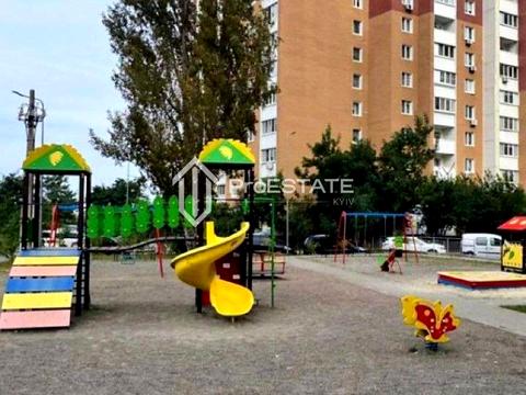 квартира за адресою Милославська вул., 18