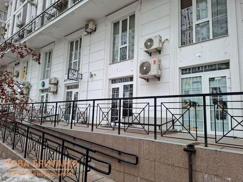 комерційна за адресою Михайла Максимовича вул. (Онуфрія Трутенка), 26-Б