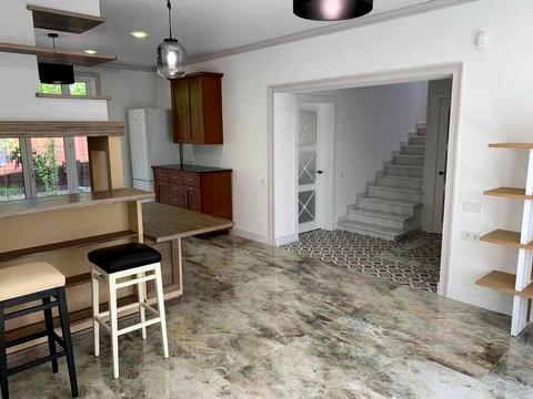 будинок за адресою Єдина