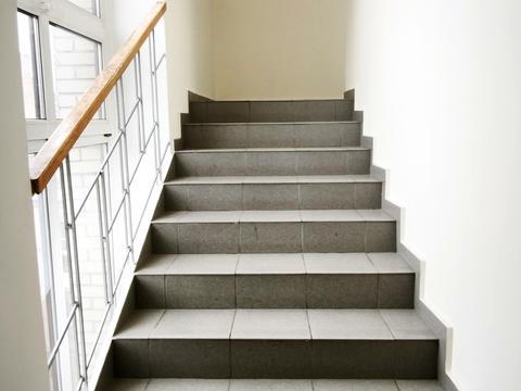 комерційна за адресою Олеся Гончара вул., 73