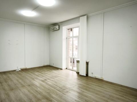 комерційна за адресою Олеся Гончара вул., 73