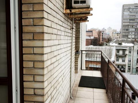 комерційна за адресою Олеся Гончара вул., 73