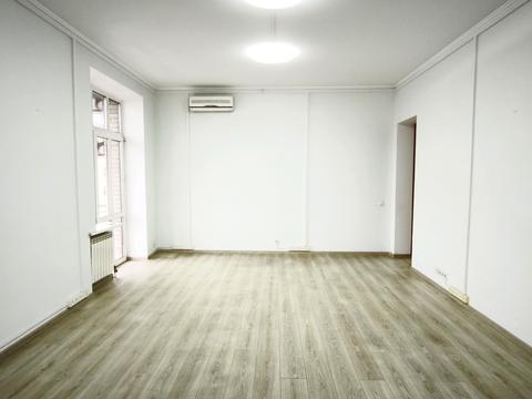 комерційна за адресою Олеся Гончара вул., 73