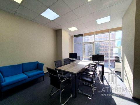 комерційна за адресою Євгена Коновальця вул. (Щорса), 36-Б