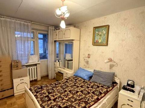 квартира за адресою Київ, Стадіонна вул., 13