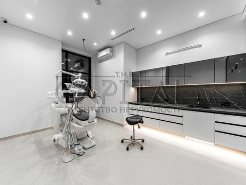 комерційна за адресою Василя Тютюнника вул. (Анрі Барбюса), 39