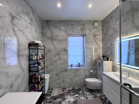 будинок за адресою Саєнка