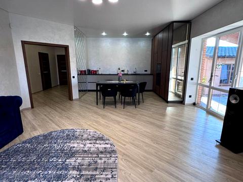 будинок за адресою Саєнка