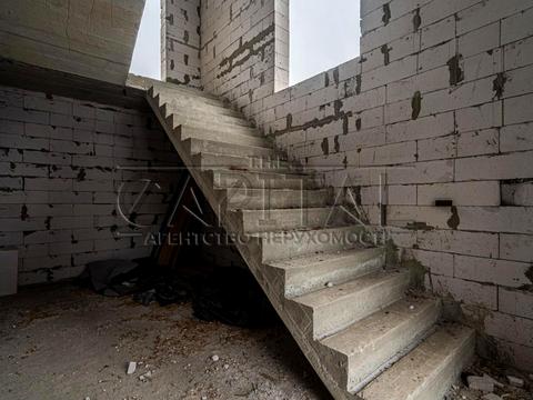 комерційна за адресою Колгоспна, 4