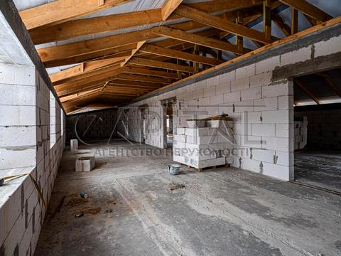 комерційна за адресою Колгоспна, 4