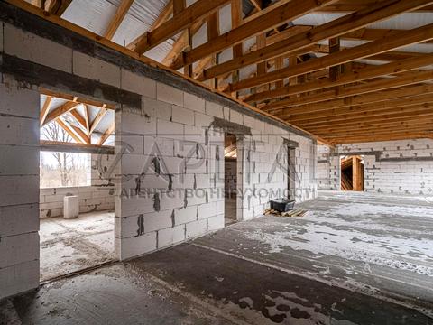 комерційна за адресою Колгоспна, 4