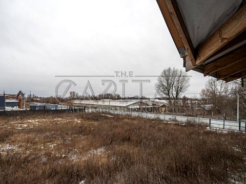 комерційна за адресою Колгоспна, 4