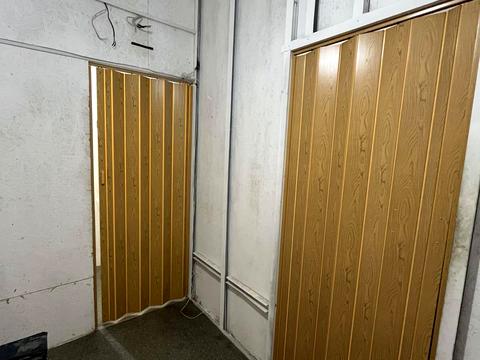 комерційна за адресою Севастопольська вул., 12/22