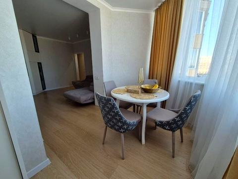 квартира за адресою Абрикосова вул., 1-Б