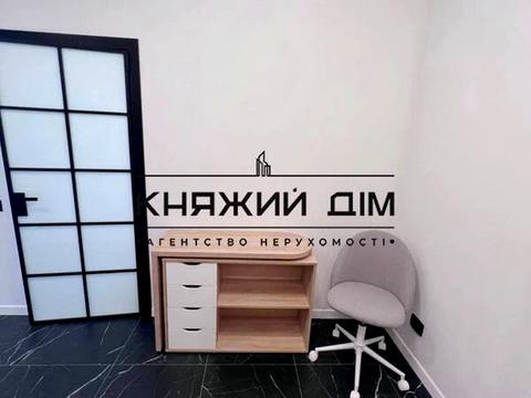 квартира за адресою Зарічна вул., 6