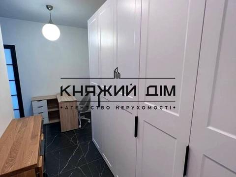 квартира за адресою Зарічна вул., 6
