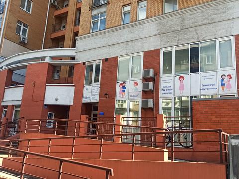 комерційна за адресою Почайнинська вул., 25/49