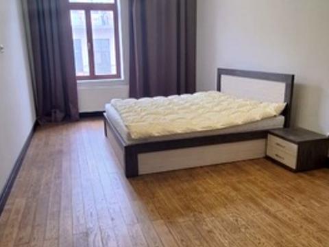 квартира по адресу Крушельницкой ул., 1