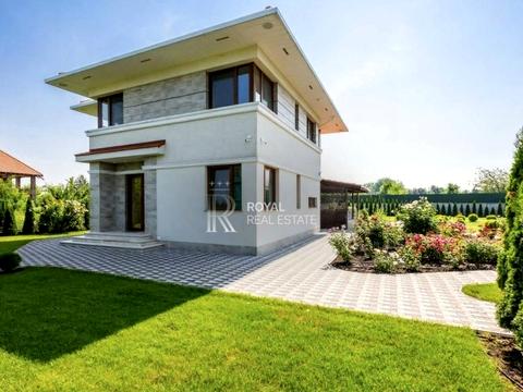 будинок за адресою Центральна, 1