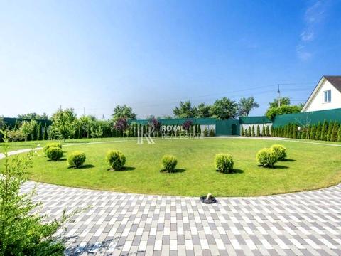 будинок за адресою Центральна, 1