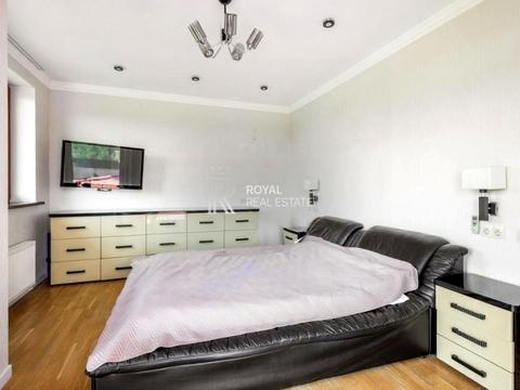 будинок за адресою Центральна, 1