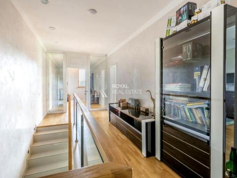 будинок за адресою Центральна, 1