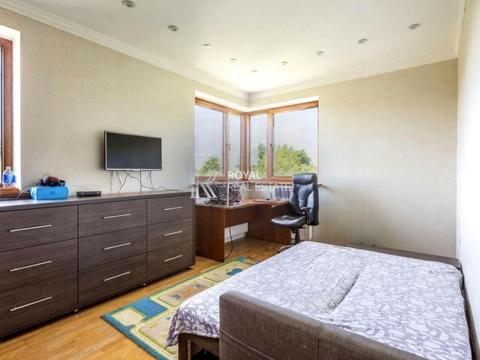 будинок за адресою Центральна, 1