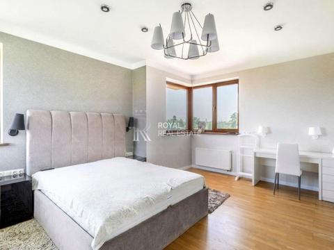 будинок за адресою Центральна, 1