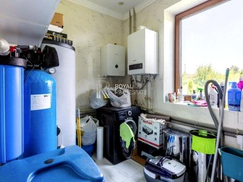 будинок за адресою Центральна, 1