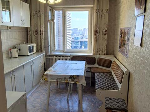 квартира за адресою Стадіонна вул., 6а