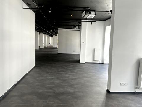 комерційна за адресою Фізкультури вул., 28