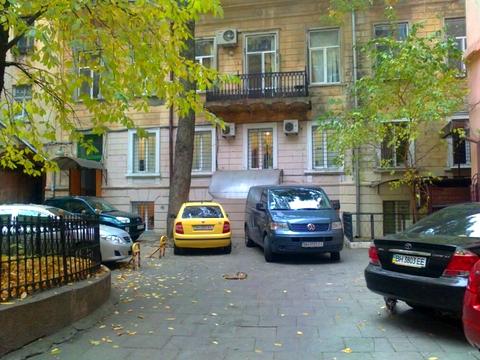 комерційна за адресою Гоголя вул., 6