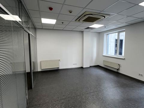 комерційна за адресою Фізкультури вул., 28
