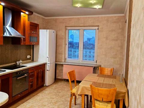 квартира за адресою Машинобудівна вул., 21