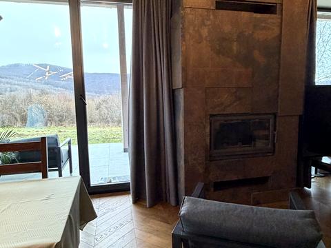 будинок за адресою с. Гута, Центральна