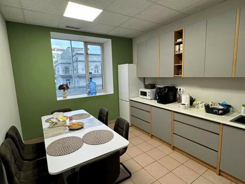 коммерческая по адресу Шелковичная ул., 42-44