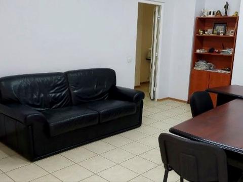 комерційна за адресою Одеської громади вул. (Авдєєва-Чорноморського), 2б