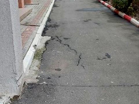 комерційна за адресою Одеської громади вул. (Авдєєва-Чорноморського), 2б