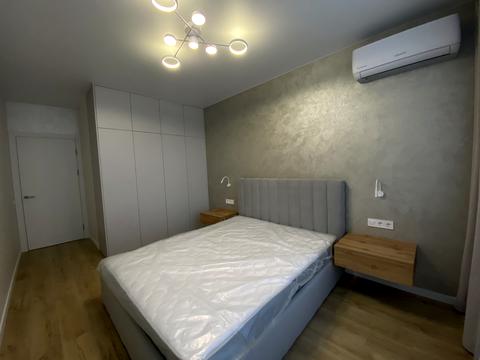 квартира за адресою Олександра Олеся вул., 9-А