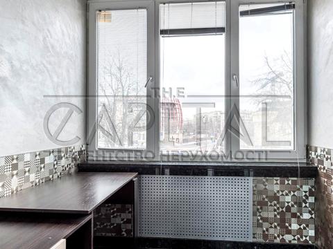 комерційна за адресою Івана Мазепи вул. (Січневого Повстання), 3