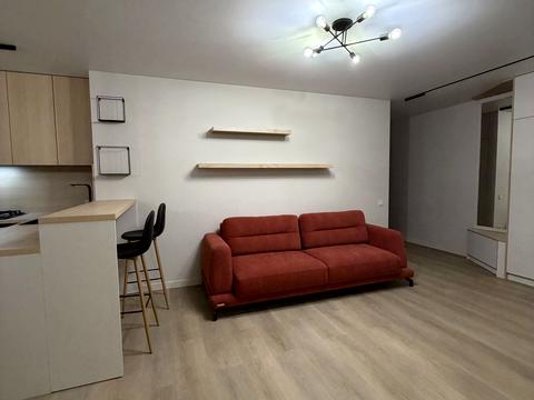 квартира за адресою Степана Бандери вул., 77-Б