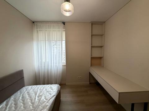 квартира за адресою Степана Бандери вул., 77-Б