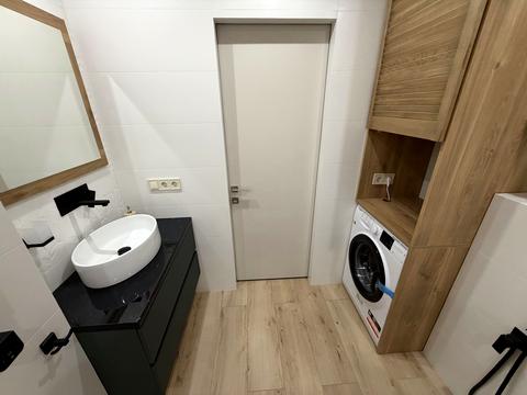 квартира за адресою Степана Бандери вул., 77-Б