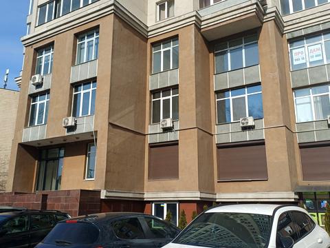 комерційна за адресою Ованеса Туманяна вул., 15-А