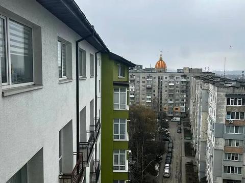 квартира за адресою Володимира Івасюка вул., 10