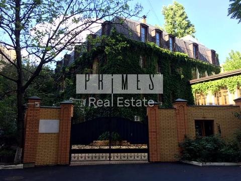 комерційна за адресою Жилянська вул., 72А