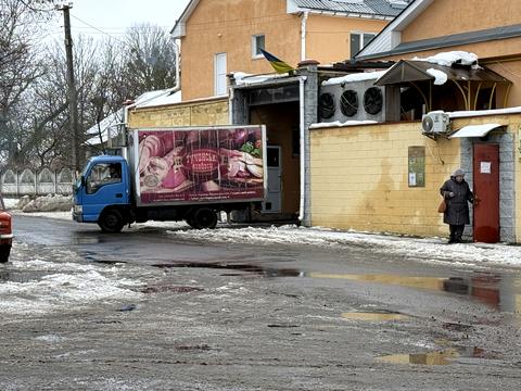 комерційна за адресою с. Тучин, Освіти, 4